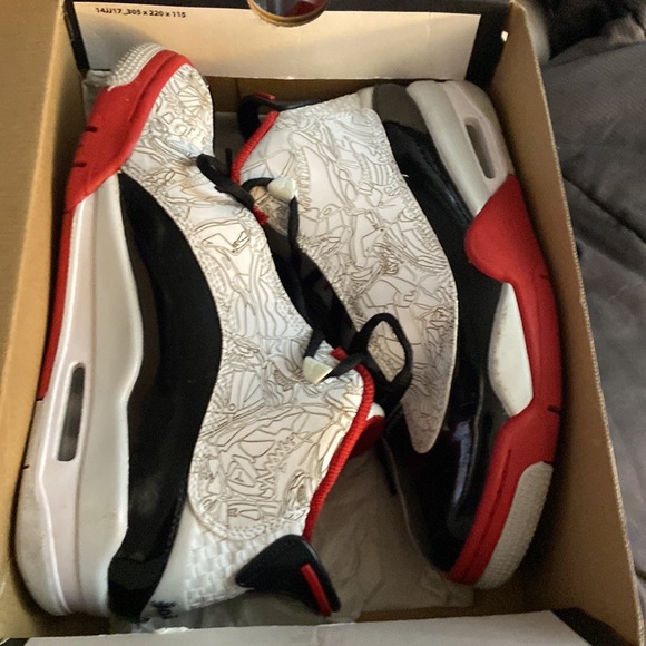 7Y or 8.5 woman’s l buy boys red blk white dub zeros - Picture 2 of 4